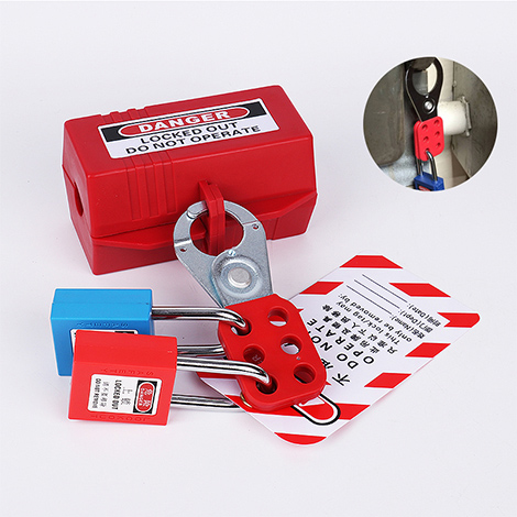 瑪斯特安全搭扣鎖使用圖